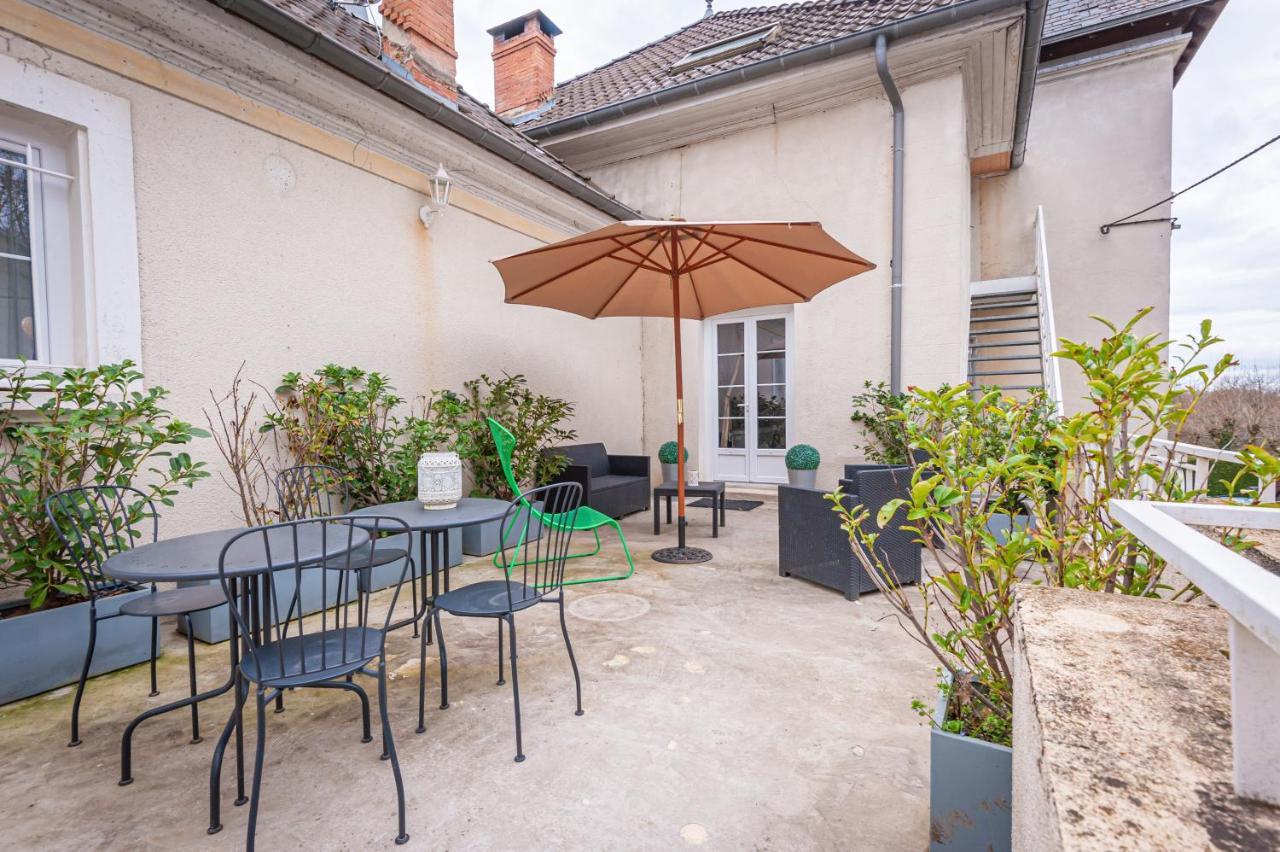 Chateau Des Ayes - Chambres & Suites Saint-Étienne-de-Saint-Geoirs Exterior foto